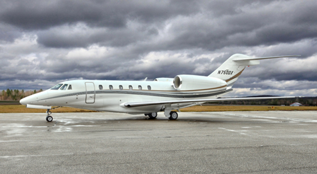 Silver air. Сильвер АИР. Cessna Citation x в аэропорту. Sovereign plane.