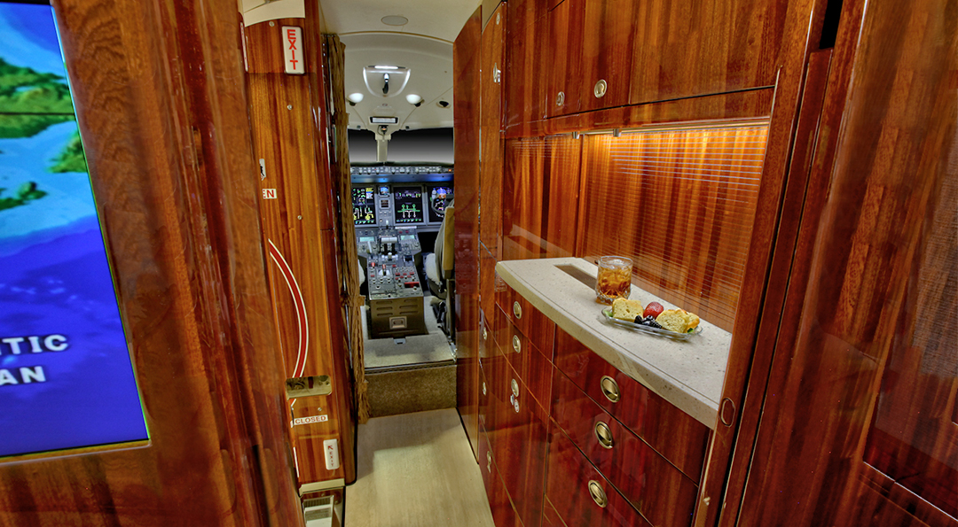 2013 CHALLENGER 300 For Sale