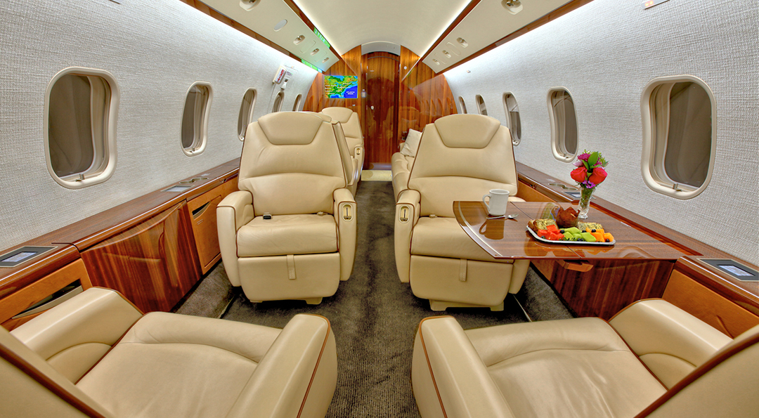 2013 CHALLENGER 300 For Sale